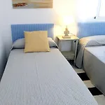 Estupenda Ubicacion, Vistas Y Parking Disponible!