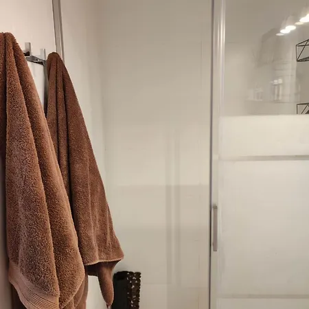 Estupenda Ubicación, Vistas Y Parking Disponible! Apartamento