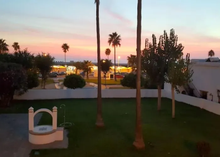 Estupenda Ubicacion, Vistas Y Parking Disponible! * コニル・デ・ラ・フロンテラ