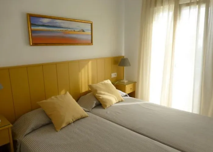 Estupenda Ubicacion, Vistas Y Parking Disponible!